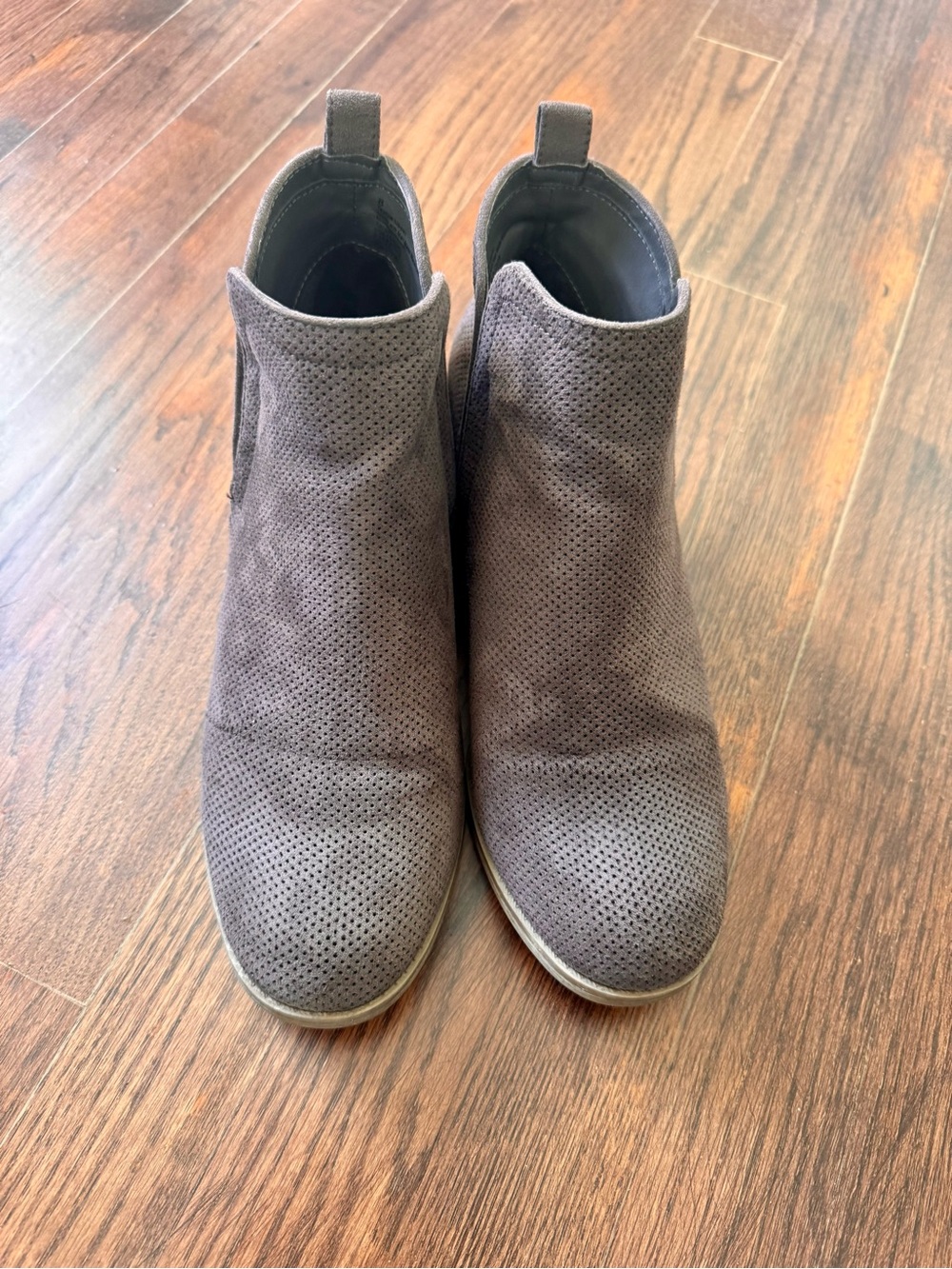 DV by Dolce Vita Gray Suede Ankle Booties – Women’s Size 8